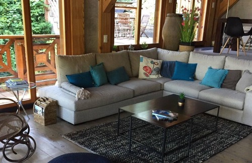 La Chapelle-du-Mont-du-Chat Chalet De Ski | Luxueux chalet de 300m², 10 voyageurs, vue lac, plage à 5 mns