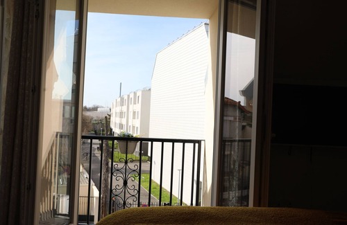 Le Bourget Appartement | Lux Gold White - 15 Min To Paris & CDG