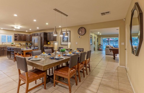 North Scottsdale Maison | LUX 8 BR, TOUS les lits King-Sleeps 18, vues Mt, bain à remous, Putting Green, foyers, table de billard, jeux