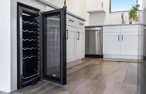 West Palm Beach Appartement | Lux King Suite|EV|Onsite Gym|Near PBI, Beach, Hospitals & shopping