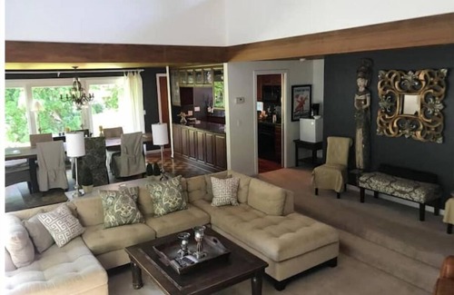 Pittsford Maison | Lux Pittsford Gem Spacious Beautiful interior
