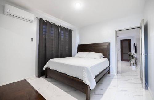 Maleza Baja Appartement | Lux Ramey Cir D 2 king bed w/Wi-Fi near airport.