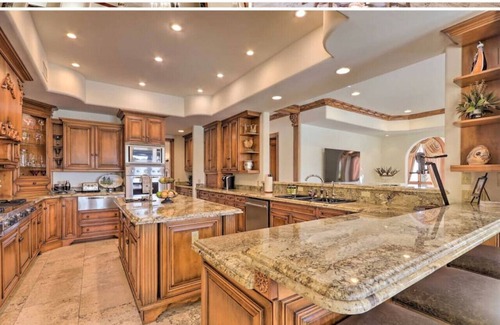 Carefree Maison | Lux Scottsdale/ Carefree family retreat golf pool