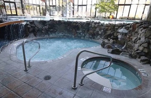 Vernon Cabine | Luxe 10 Cabine / Ski / Piscines / Tennis / Gym / Randonnée - 5 étoiles sur AIRBNB