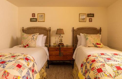 Guthrie Maison | Luxe 1920 Schoolhouse Sleeps 8 30 Min From Okc