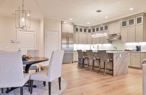 Wyoming Appartement | Luxe 1BR Suite | Unique Culinary + Adventures
