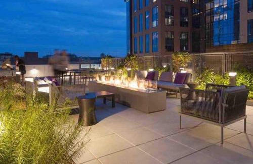 Shawmut Appartement | Luxe 2BR Apt near Boston Common with Pool