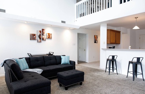 Manor Maison | Luxe 5BR Home: Pool Table & Office