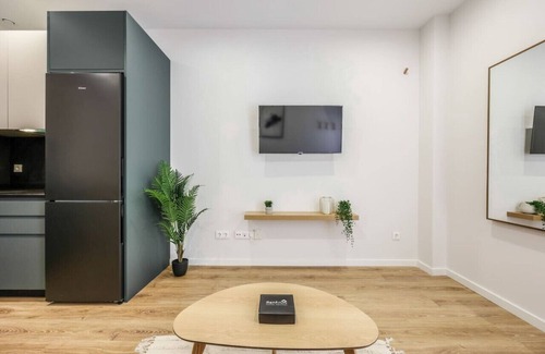 Las Acacias Appartement | Luxe Apartments Madrid Rio by Rentitup