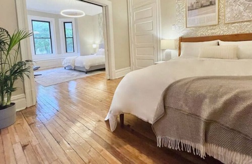 Bloomfield Appartement | Luxe Bloomfield Apt ❈ UPMC/Pitt/CMU ❈ Free Parking