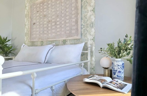 Bloomfield Appartement | Luxe Bloomfield Apt | Central | Free Parking