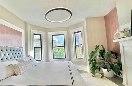 Bloomfield Appartement | Luxe Bloomfield Penthouse | Pitt/CMU/UPMC | Modern