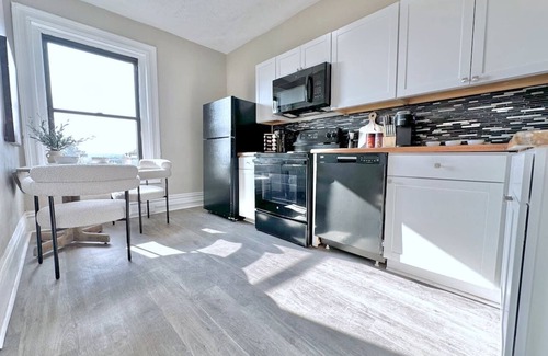 Bloomfield Appartement | Luxe Bloomfield Penthouse | Free Parking | Central