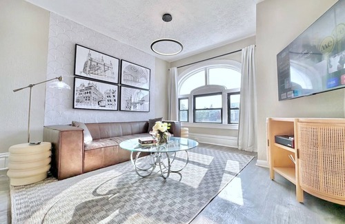 Bloomfield Appartement | Luxe Bloomfield Penthouse | Free Parking | Central