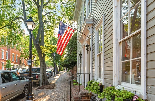 Southwest Maison | LUXE Cameron House/Off King St/Est. 1870