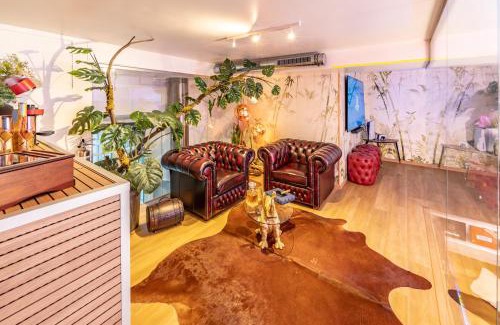 Como City Centre Appartement | Luxe & Central Haven - Jacuzzi, Sauna, Steam, Private Parking