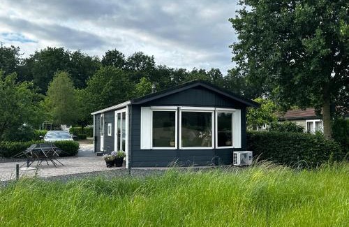 Papenvoort Chalet De Ski | Luxe chalet met uniek vrij uitzicht op rustig park in Papenvoort DRENTHE