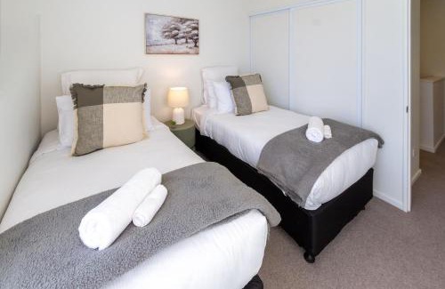 Christchurch Appartement | Luxe City Stay, Sleeps 7, Free Car Park