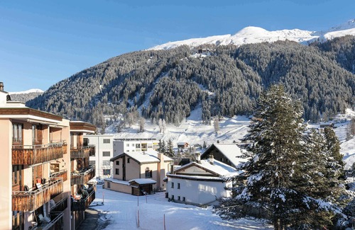 Davos Appartement | Luxe Davos Studio, Central, Walk to Lifts