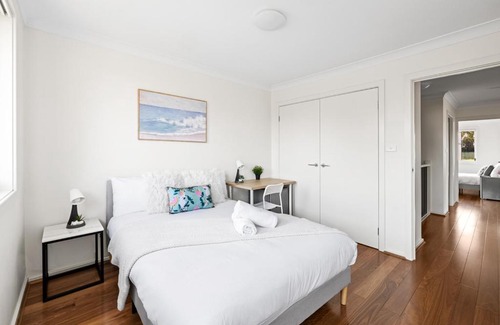 Panania Maison | Luxe Double Room in Panania - Nearby Stations & Shops - Shared Bathroom