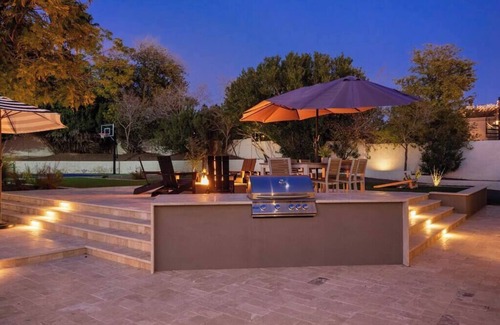 Scottsdale Foothills Maison | LUXE Estate|Pool House|Pool|Game
