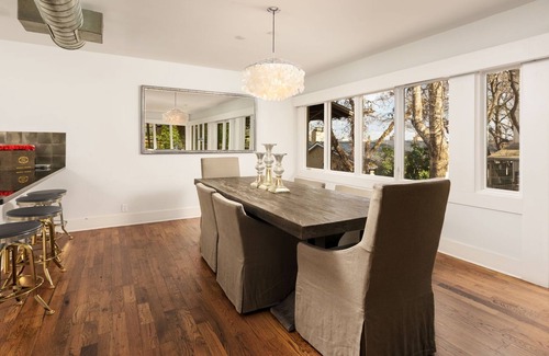 Uptown Maison | Luxe Executive Condo * 4/4 Entire Stand Alone Condo * Very Desirable Area * San Antonio Attractions
