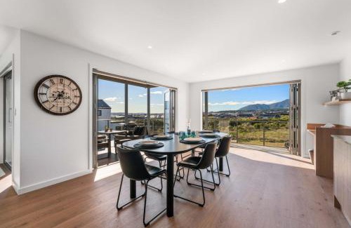 Wharewaka Maison | Luxe Family Haven in Wharewaka