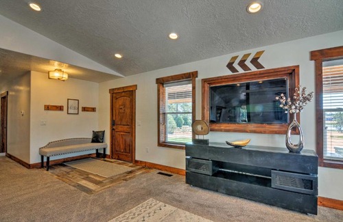 Bryce Canyon Maison | Luxe Home about 2 Mi to Bryce Canyon National Park!