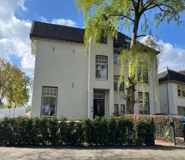 Apeldoorn Lit Et Petit-Déjeuner | Luxe kamer in stadsvilla, gratis parkeren!