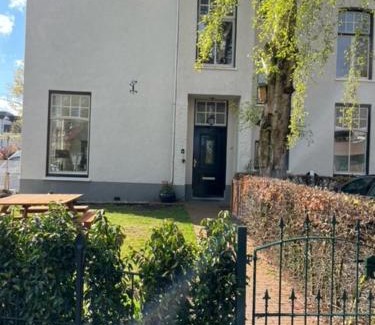 Apeldoorn Lit Et Petit-Déjeuner | Luxe kamer in stadsvilla, gratis parkeren!