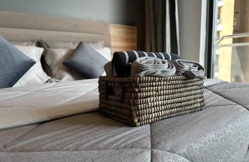 Noida Appartement | Luxe Lagoon studio