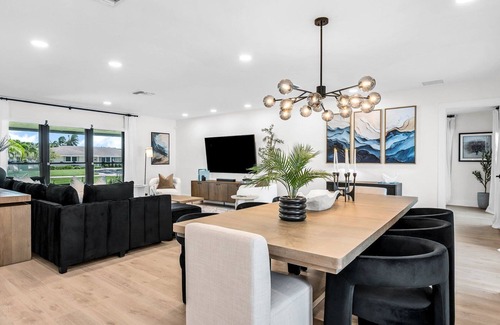 Lake Ida Shores Maison | LUXE Lake Oasis I Dock, Pool & Designer Interiors