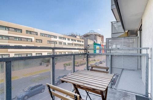 Erdberg Appartement | Luxe Landstraße 1BR w/ Garden & Balcony, nr Hyblerpark, by Blueground