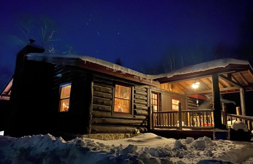 North Creek Cabine | Luxe Logs - your perfect Adirondack Getaway!