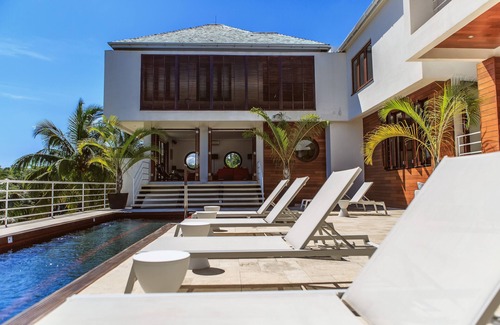Port Antonio Villa | Villa Cocosan moderne de six chambres de luxe, accès à l'hôtel Geejam