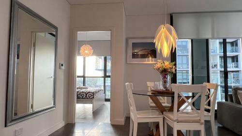 Macquarie Park Appartement | Luxe Park - 2B2B - 2min to Metroline 20min to CBD