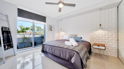 The Entrance Maison | Luxe Pelican Lake