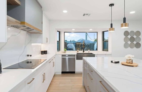 Paradise Valley Village Maison | Luxe~Pickleball~Heated Pool~Slide~Basketball Court