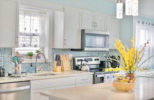 Hancocks Bridge Maison | Luxe Private Beachfront Retreat on Delaware River!