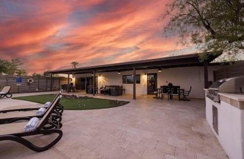 Paradise Valley Village Maison | Luxe Resort Retreat