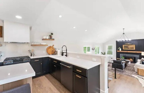 Culver Maison | Luxe Retreat Five Minutes From Culver Academies. Next to Culver Marina!