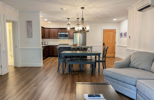 North Conway Copropriété | Luxe Ski In/Out | Pool, Hot tub, Hiking, N. Conway