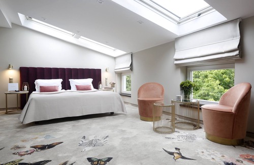 Stradom Hôtel | Luxe Stay near Wawel Castle | Modern Amenities | Vibrant Downtown Dining