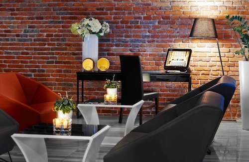 Stradom Hôtel | Luxe Stay near Wawel Castle | Modern Amenities | Vibrant Downtown Dining