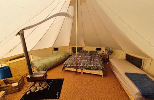 Grythyttan Autre | Luxe tent met uitzicht op het bos en met Sauna en hottub