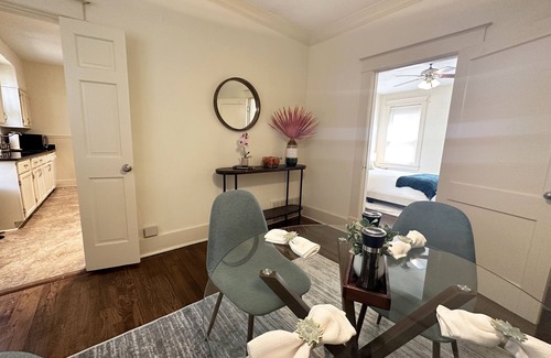 Lenox Appartement | Luxe Townhouse by Overton Square