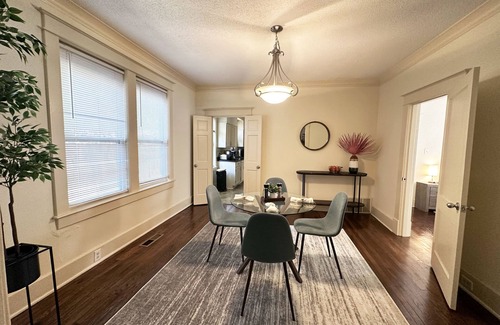 Lenox Appartement | Luxe Townhouse by Overton Square