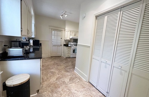 Lenox Appartement | Luxe Townhouse by Overton Square