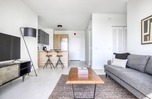 West Loop Appartement | Luxe West Loop Studio w/ Gym, Pool, Coworking, walk to UIC, by Blueground