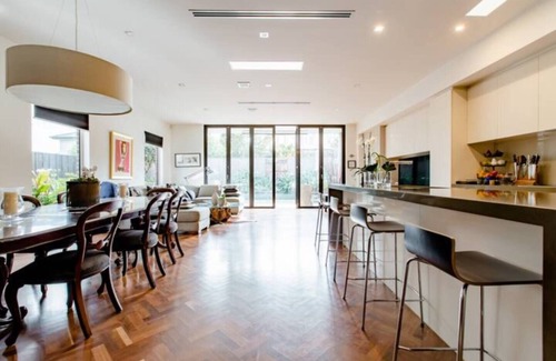 Hawthorn East Maison | Luxe - Whole House - 28+ Days - Hawthorn Eastnn